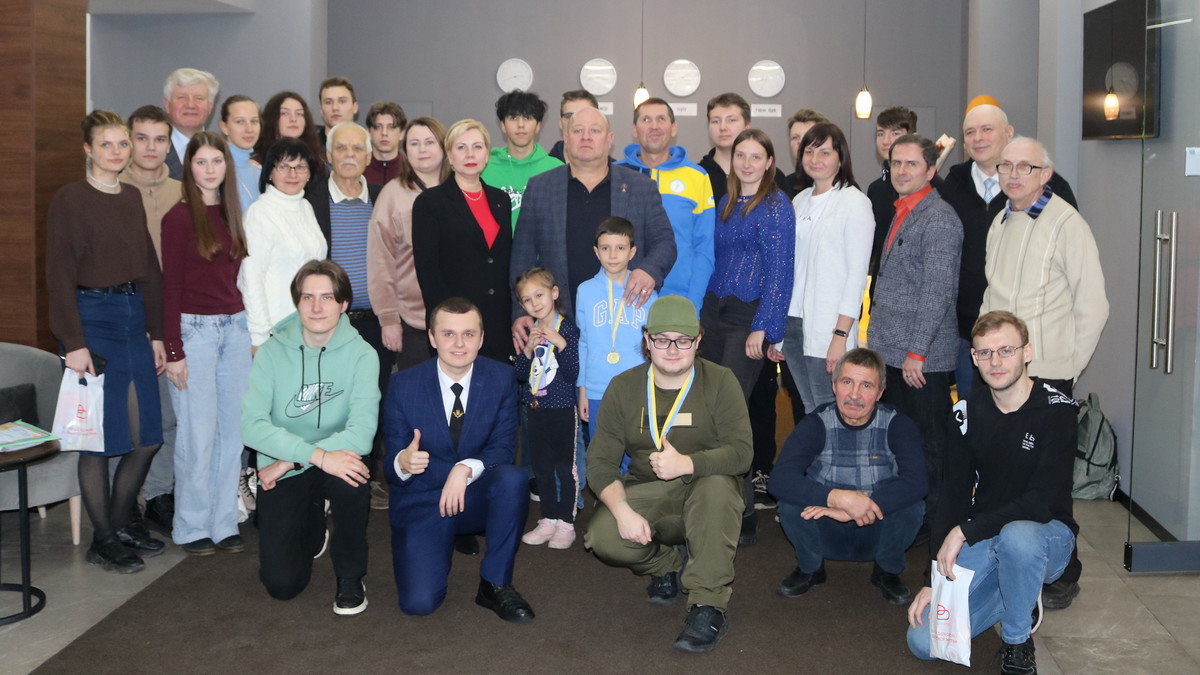 Учасники турніру з шашок-64 до Дня студентів та фіналісти чемпіонату України