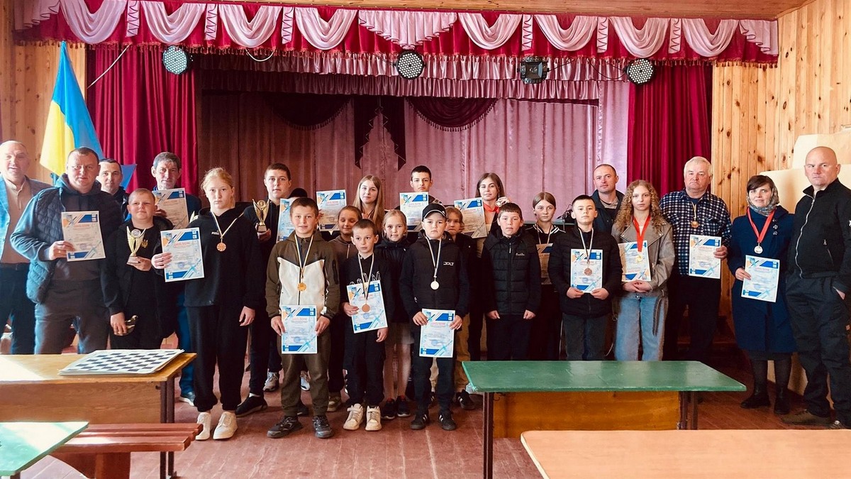 В селі Оленине Камінь-Каширської громади відбувся шашковий фестиваль 