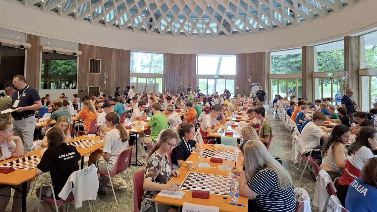 В Італії стартував молодіжний чемпіонат Європи – 2025 з шашок-100