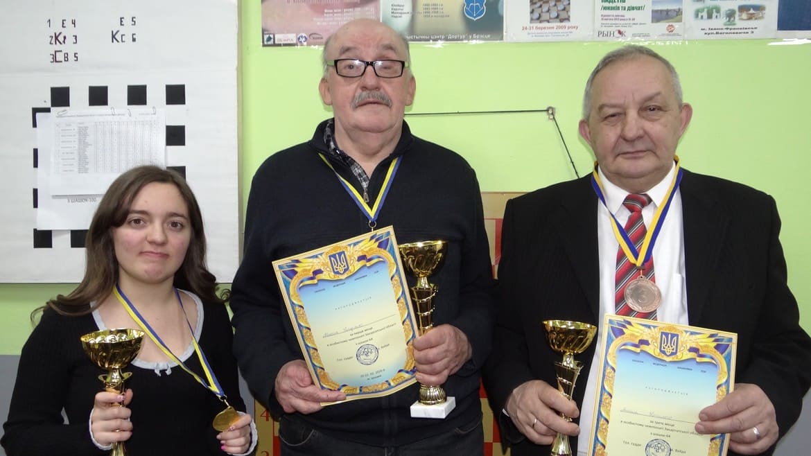 За підсумками чемпіонату Закарпатської області з шашок-64 визначилися два чемпіони!
